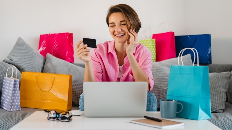 چگونه آنلاین شاپ لباس بزنیم؟